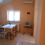 Πανσιόν Apolonija Ζαντάρ