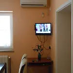 Guest house Apolonija 3*