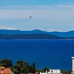 Apolonija Πανσιόν