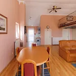 Apolonija 3* Ζαντάρ