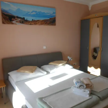 Casa de hóspedes Apolonija 3*