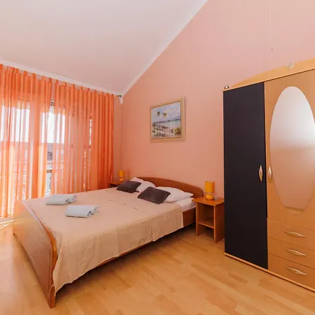 Maison d'hôtes Apolonija 3*