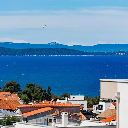 Apolonija Guest house 3*