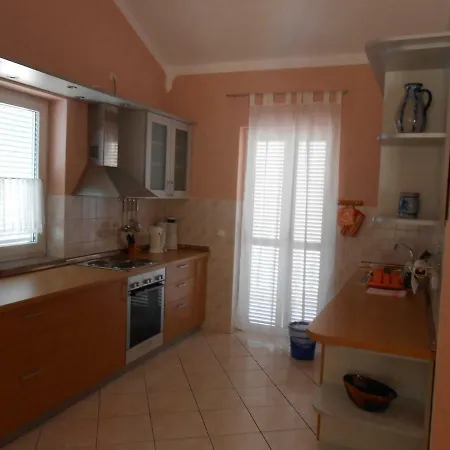 Guest house Apolonija