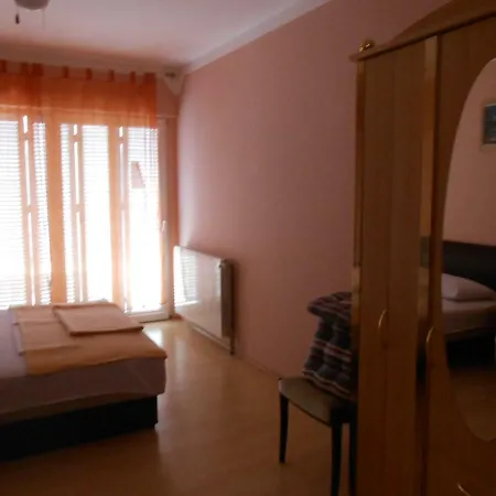 Guest house Apolonija 3*