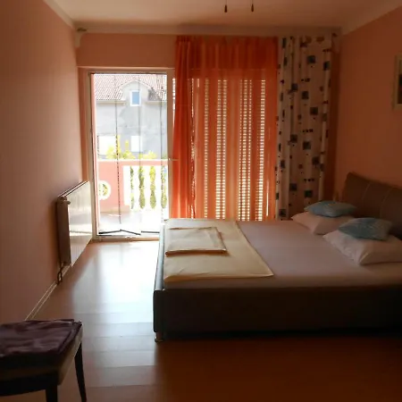 Guest house Apolonija