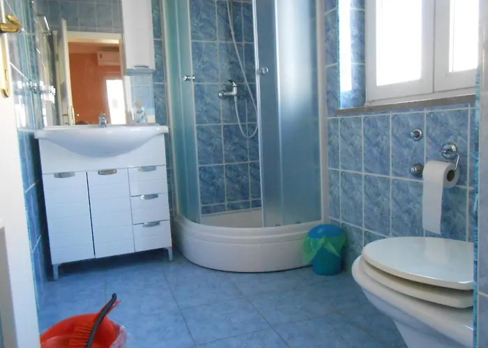 Guest house Apolonija 4*