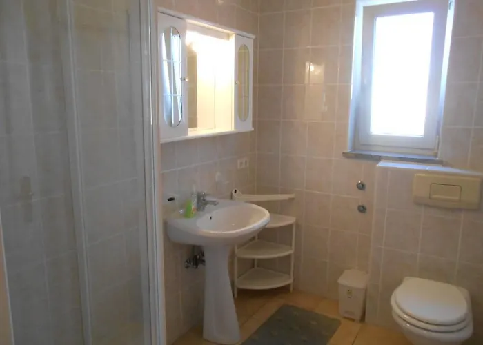 Apolonija Guest house 4*