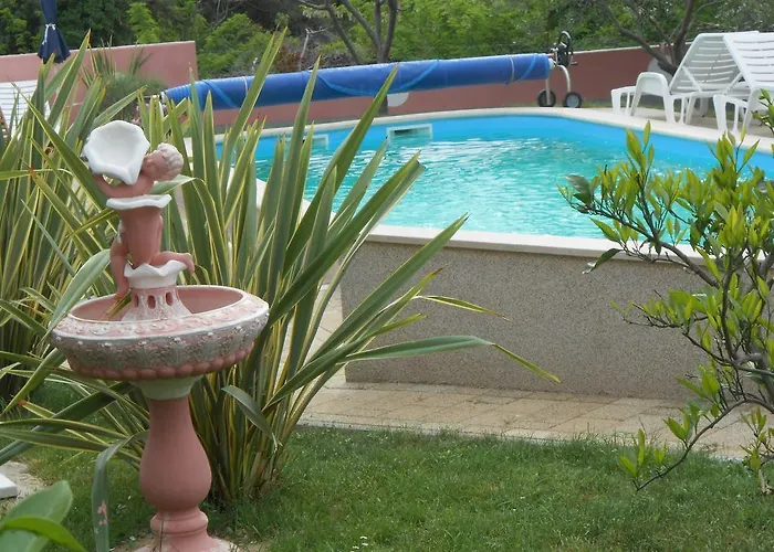 Apolonija Guest house