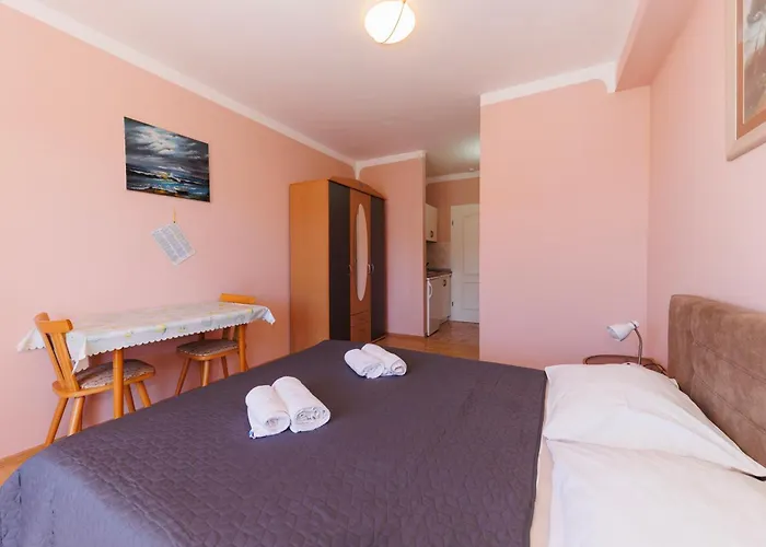 Guest house Apolonija