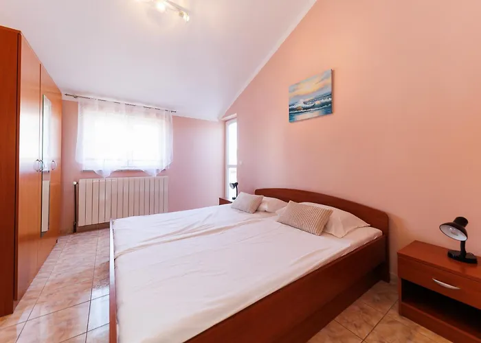 Guest house Apolonija