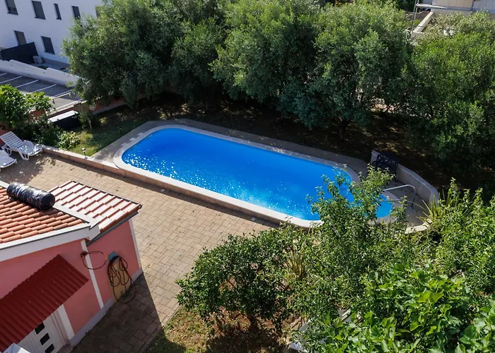 Guest house Apolonija