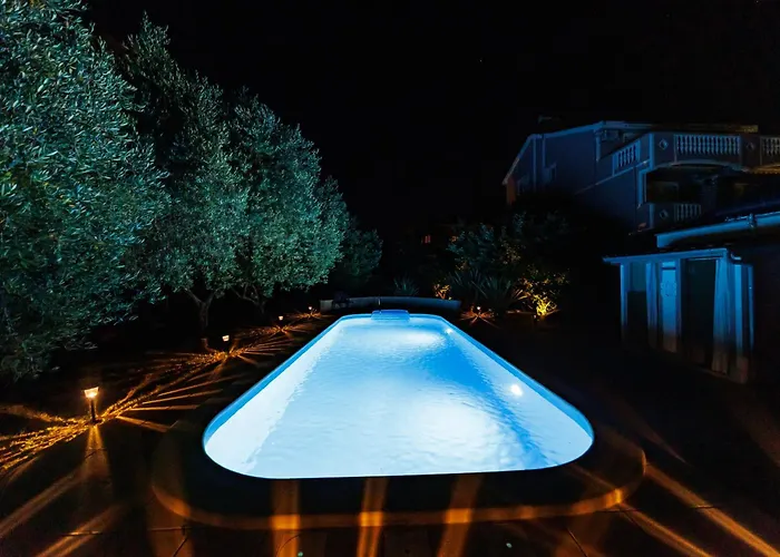 Guest house Apolonija