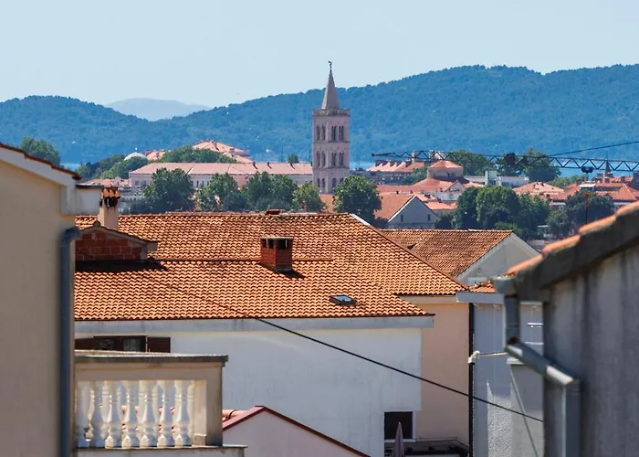 Guest house Apolonija 4*